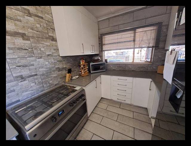 3 BEDROOM HOUSE FOR SALE IN MINNEBRONNE